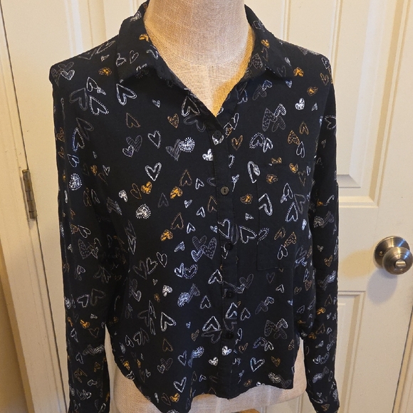 Primark Tops - Gold And White Heart Pattern Black Button-down Crop Blouse